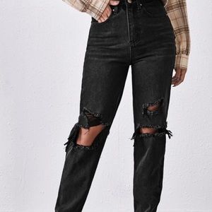 Black high wasted mom jeans.